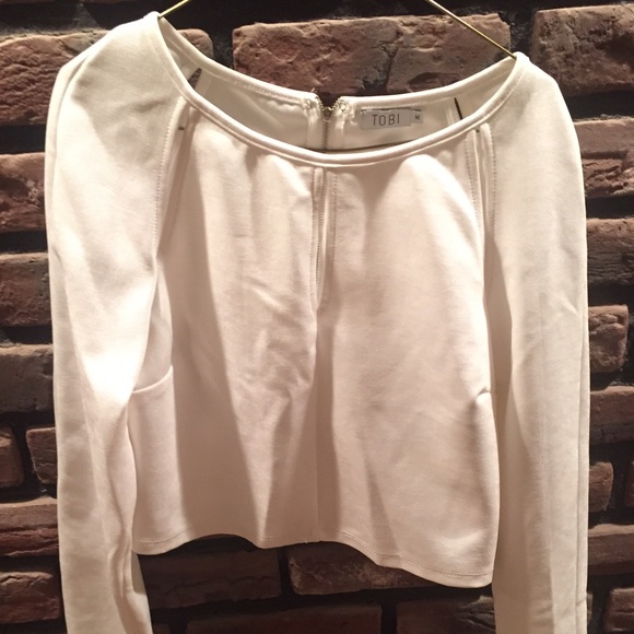 White crop top