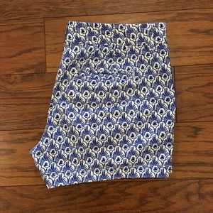 Vineyard Vines Women’s Feathers All Over Print Shorts Size 6 Blue & White