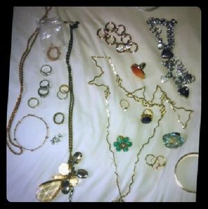 Lot of jewlery