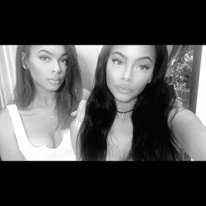 Meet your Posher, Hallie