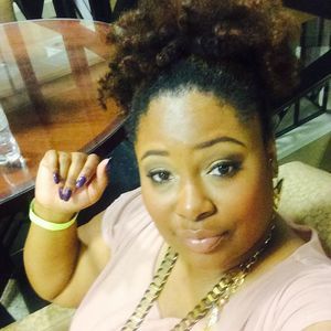 Meet your Posher, Monica