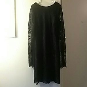 Alexia Admor black lace backless dress