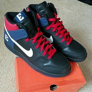 NIKE DUNK SAMPLE (NEVER RELEASED)