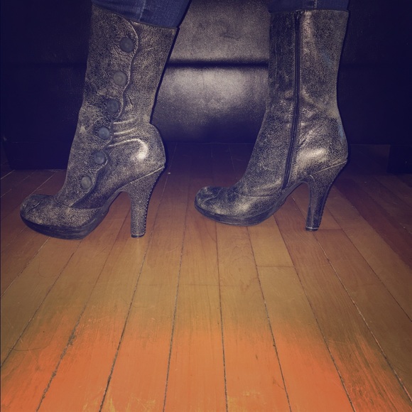 Sexy!!  Mid calf boots.