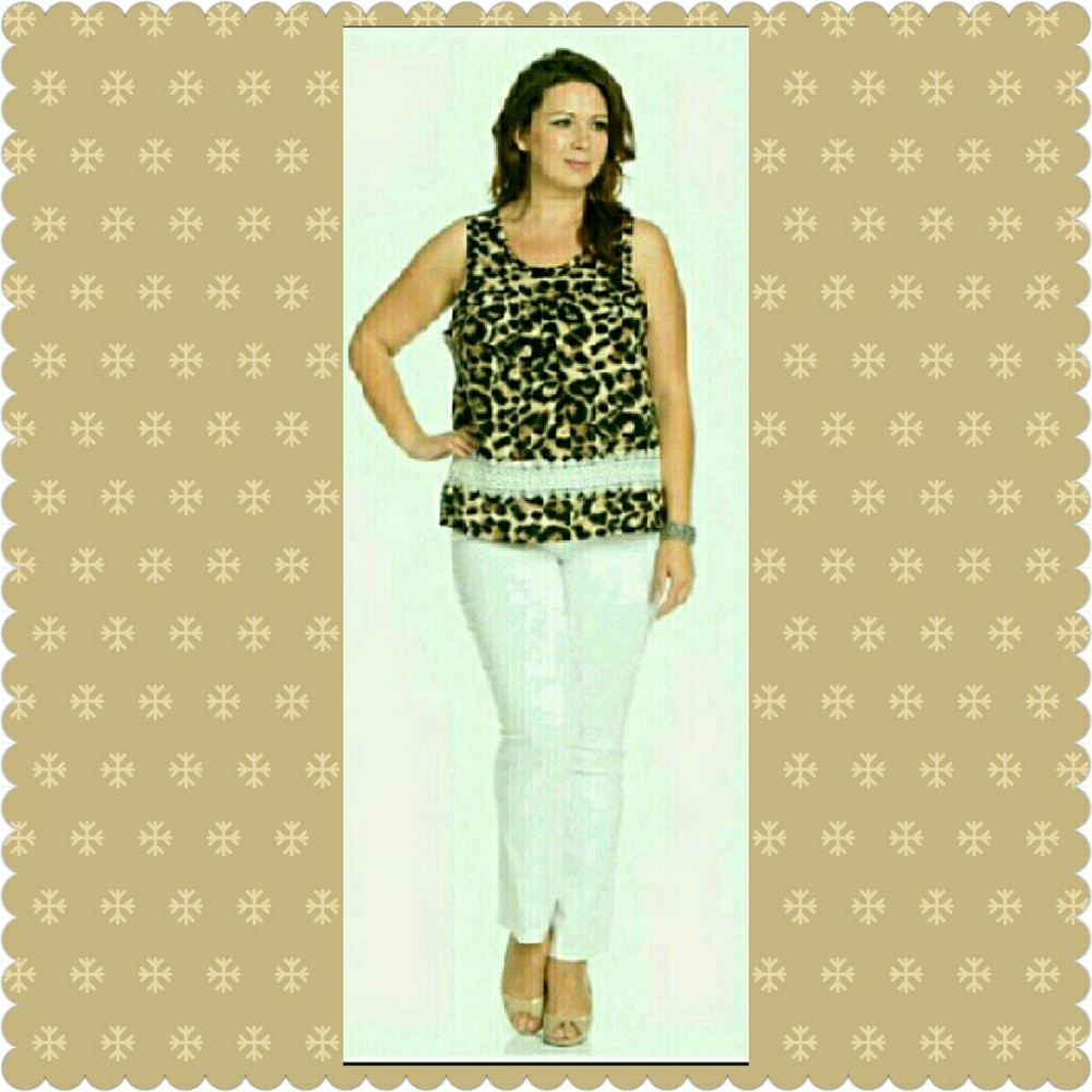 ๐ด SLEEVELESS ANIMAL LACE TOP ๐ด - Picture 2 of 5