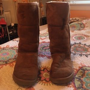 Chestnut Uggs. PRICE NEGOTIABLE!