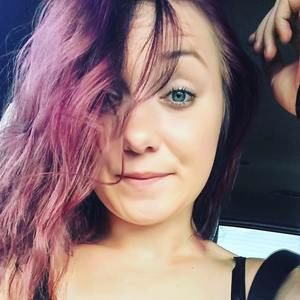 Meet your Posher, Lexie