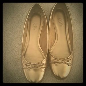 Ann Taylor Golden leather shoes