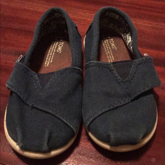 Toms toddler shoes, size 7, navy blue