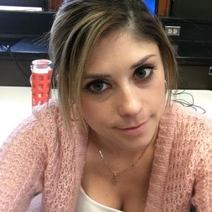 Meet your Posher, Christa