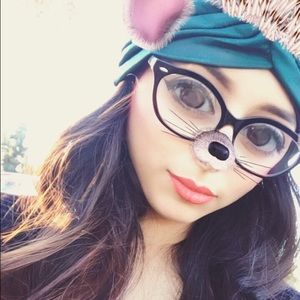 Meet your Posher, Kim