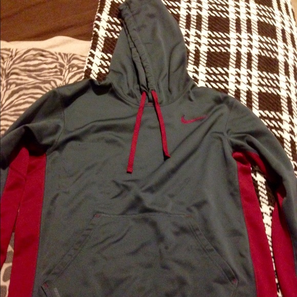 Men's Nike pullover hoodie