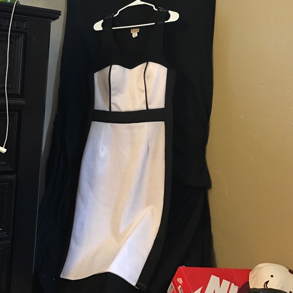 Black and white pencil dress - Picture 1 of 2