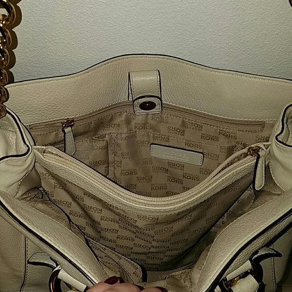 Michael Kors Bag - Picture 3 of 3