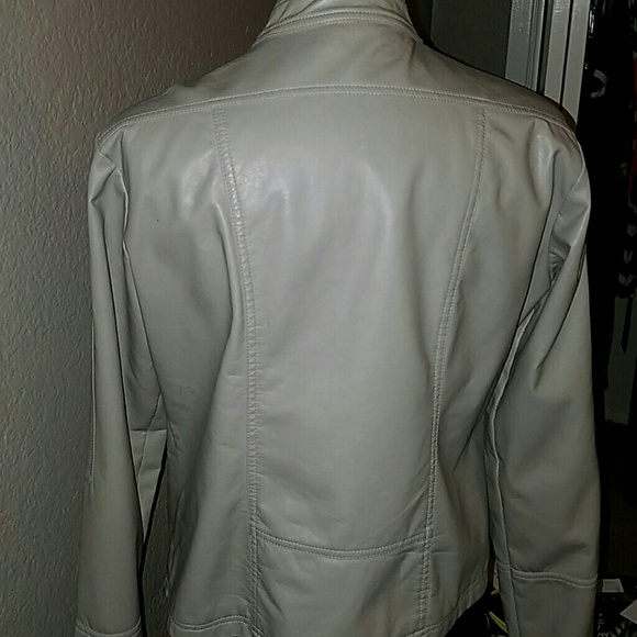 SOLD****Leather jacket - Picture 3 of 4