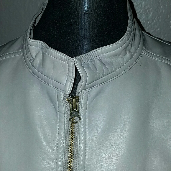 SOLD****Leather jacket - Picture 4 of 4