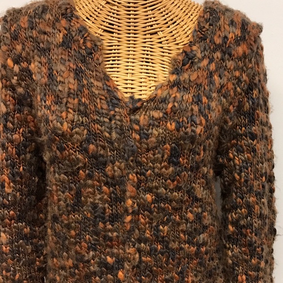 Cable knit sweater with ribbon on back - Picture 3 of 6