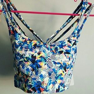 *CLEARANCE* Criss-cross GAP Sports Bra, NWT, XL