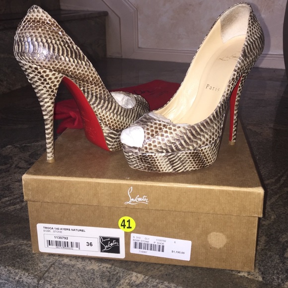 SOLD ‼️Christian loubouton Troca 140 stone size 36