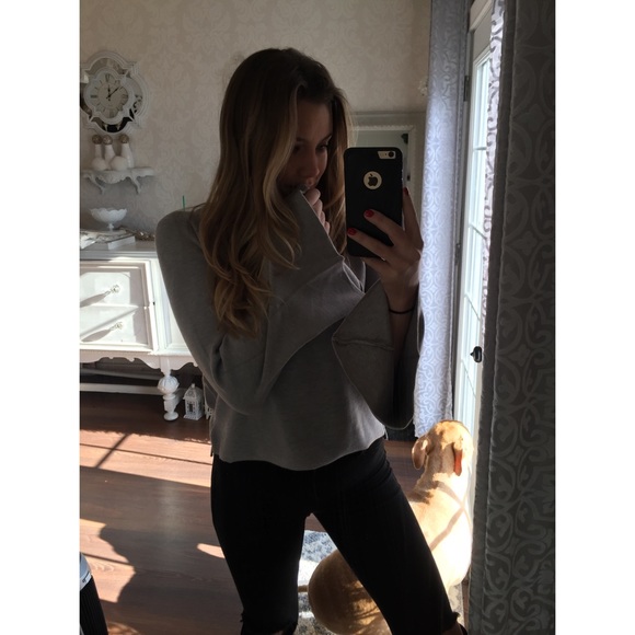 •LAST//2X restocked• Bell baby sweater - Picture 2 of 3