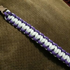 Paracord bracelet