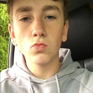 Meet your Posher, Max