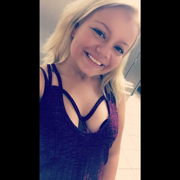 Meet your Posher, Emily