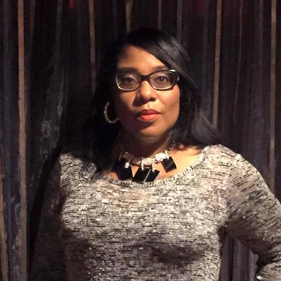 Meet your Posher, Alacia - Picture 1 of 1