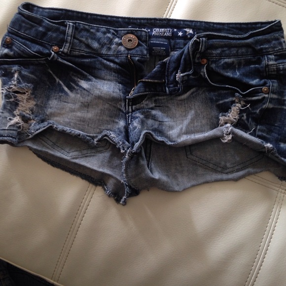 Cute distressed jean shorts!! - Picture 2 of 4