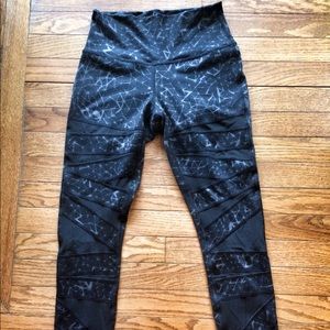 Lululemon High Times Tech Mesh Leggings Size 6!!