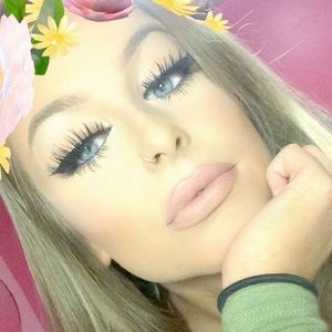 Meet your Posher, Jayci