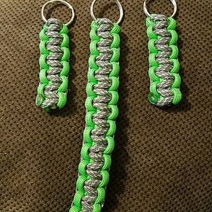 Paracord keychain
