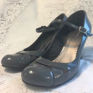 Gray Xhilaration Heels