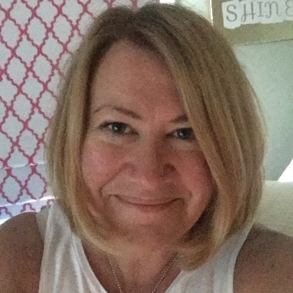 Meet your Posher, Stacy