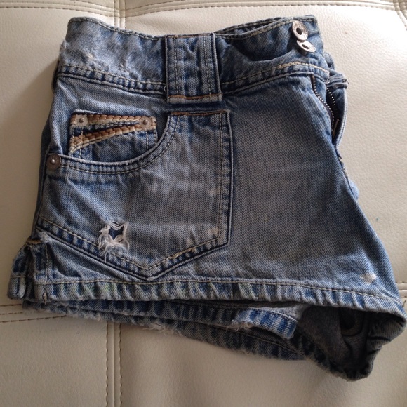 Light blue distressed shorts! - Picture 1 of 3