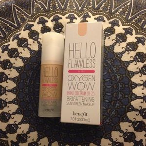 benefit hello flawless oxygen wow foundation