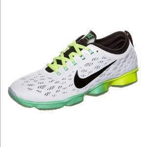 Women's Zoom Fit Agility Training Shoe Size 9