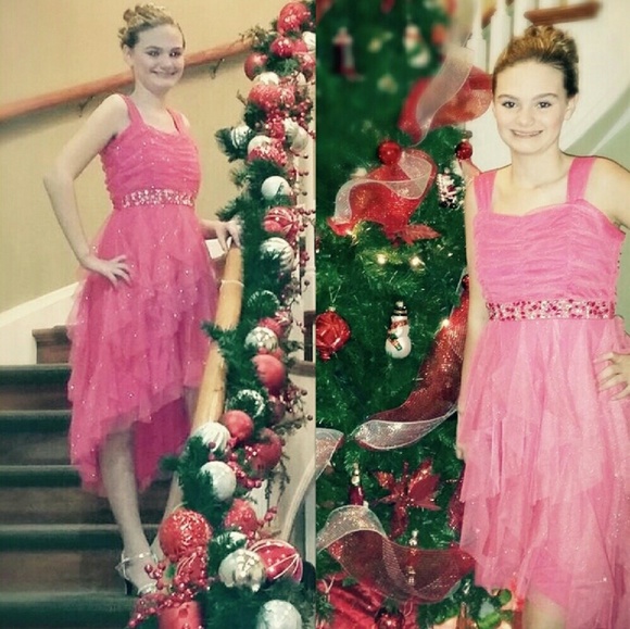 Girls dress - Picture 2 of 3