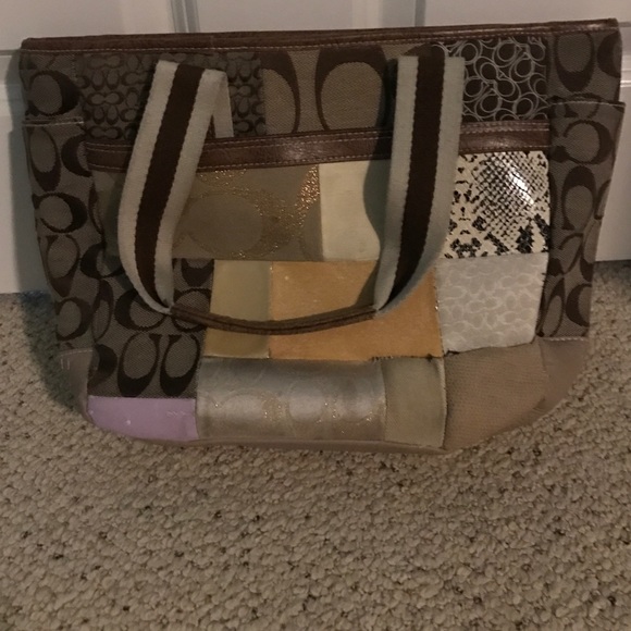 Coach - Picture 2 of 3
