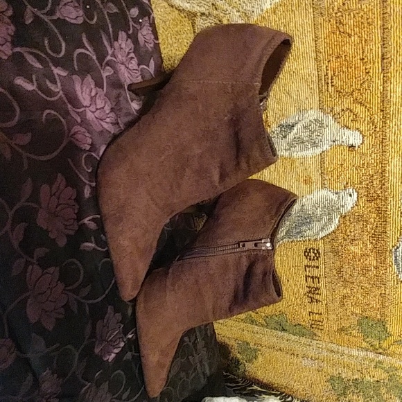 👢FINAL PRICE🍁  3 pair Suede Ankle High  Booties - Picture 5 of 5