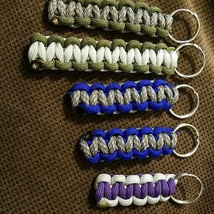 Paracord keychain