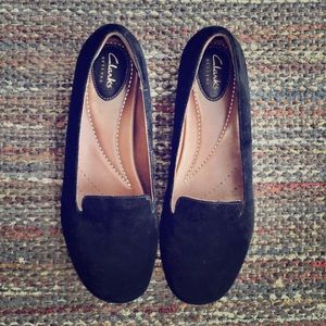 BLACK SUEDE FLATS