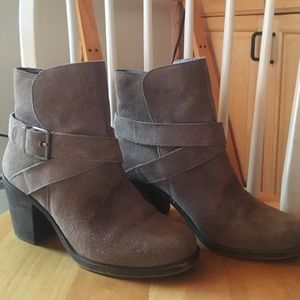 BCBC Generation Aries Suede Booties