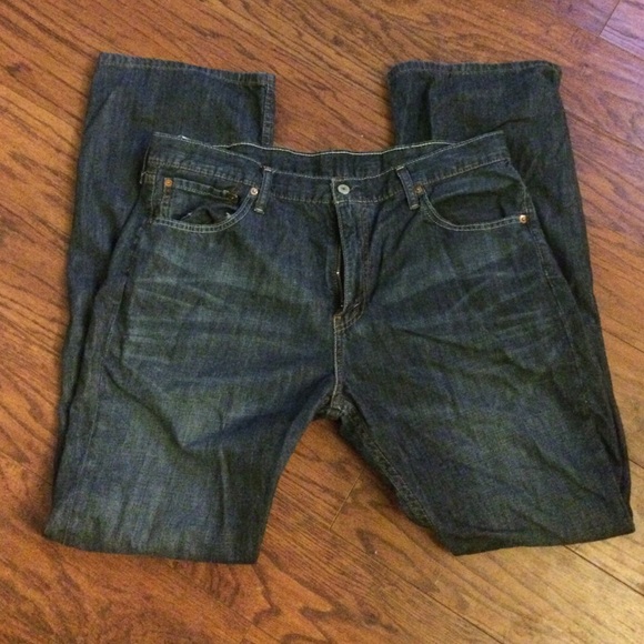 Men Levi's jeans