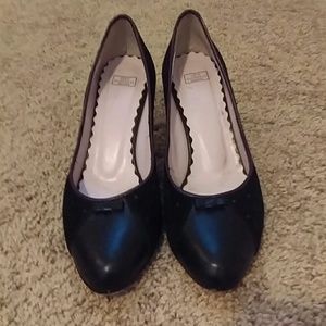 Lulu Guinness Black leather polka-dot pumps