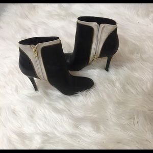 Banana Republic zipper heeled booties!