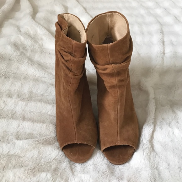 Kristin Cavallari brown suede boogie heels