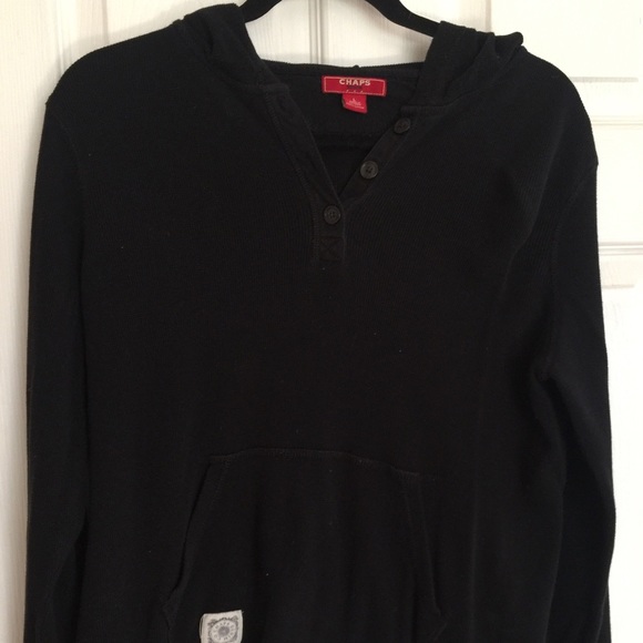 Chaps lightweight pullover knit sweatshirt.