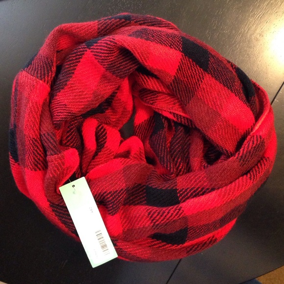 Octavia Checkered Infinity Scarf