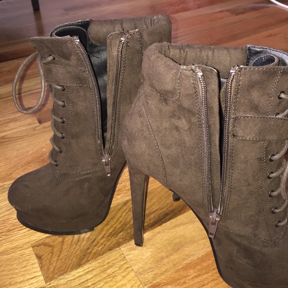 High heel boots - Picture 4 of 4